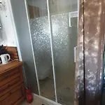 度假居 Small Bedroom With Kitchinette Private Garden 100 Metres From Sea *